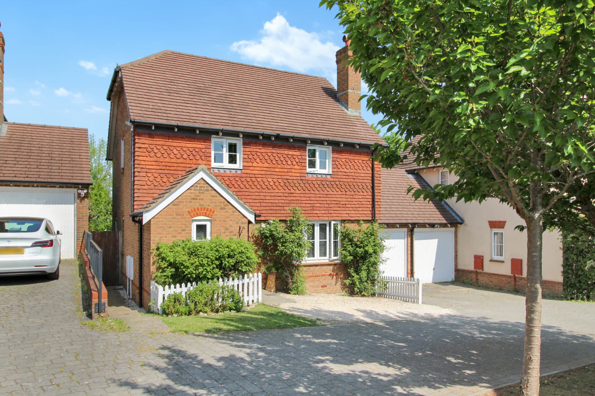 Green Fields Lane, Ashford, TN23
