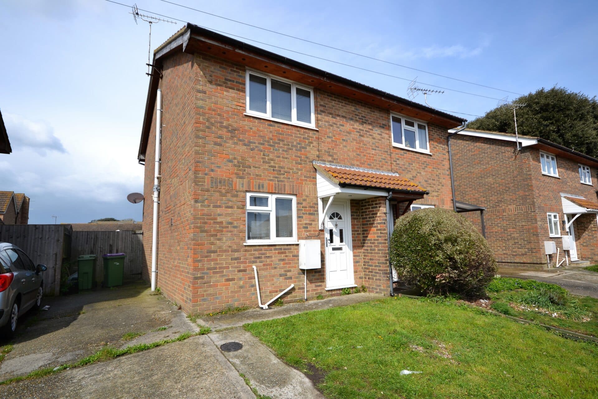Queens Road, Lydd, TN29
