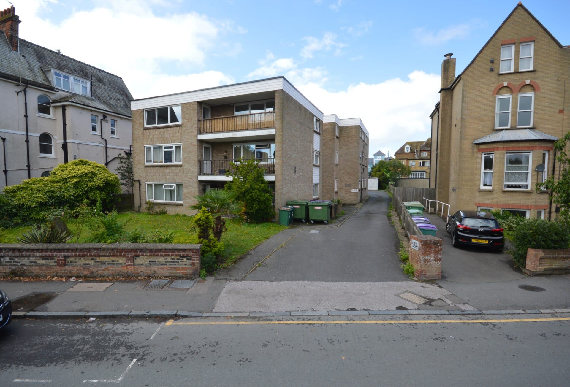 Cheriton Gardens, Knoll Court, CT20
