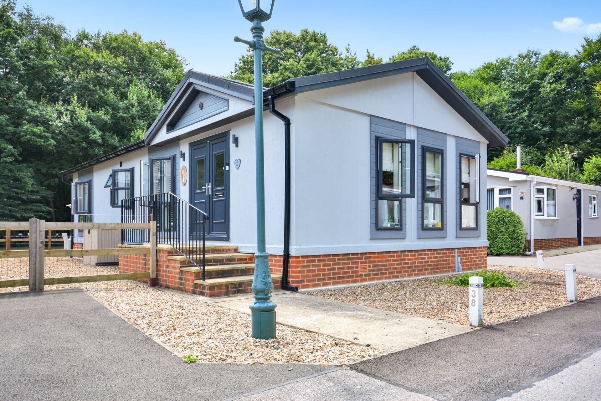 Canterbury Road, Charing, TN27