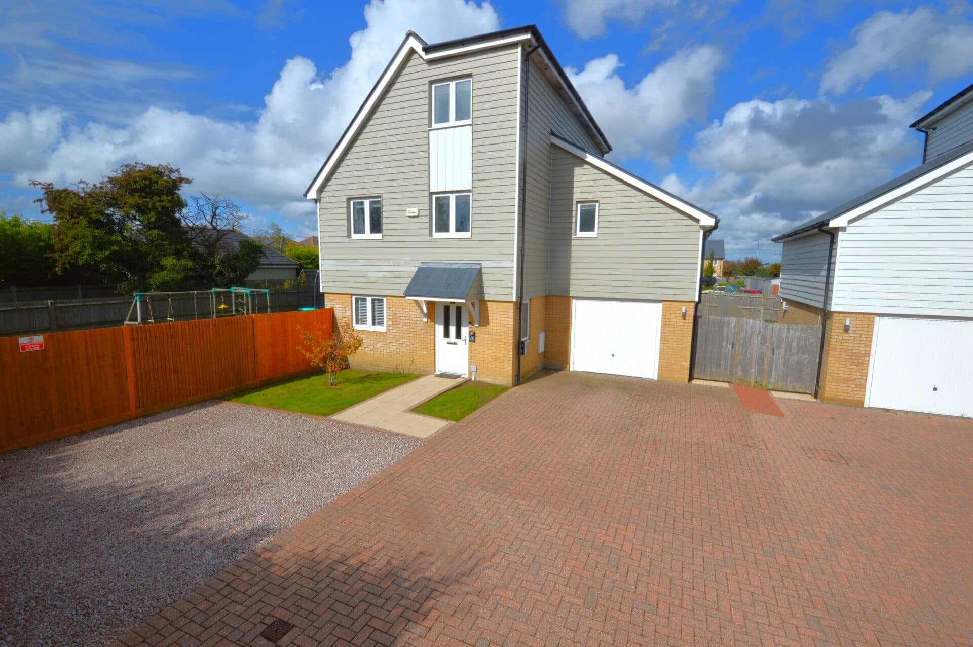 George Close, Capel-Le-Ferne, CT18