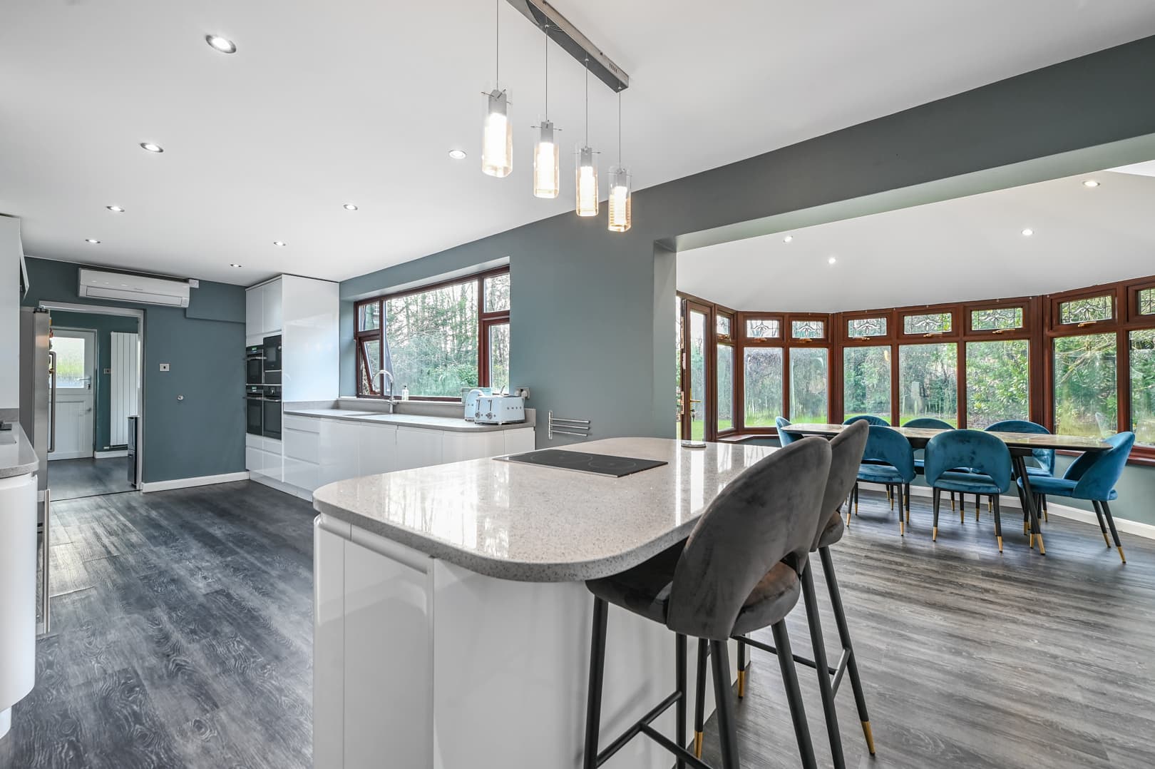 Canterbury Road, Kennington, TN25