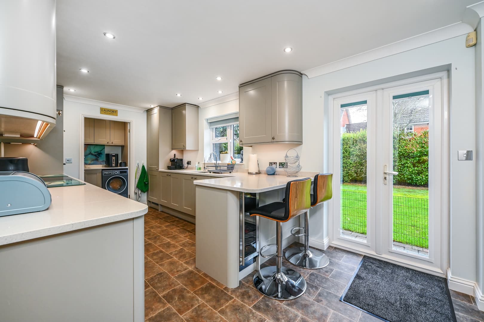 Kestrel Close, Kingsnorth, TN23