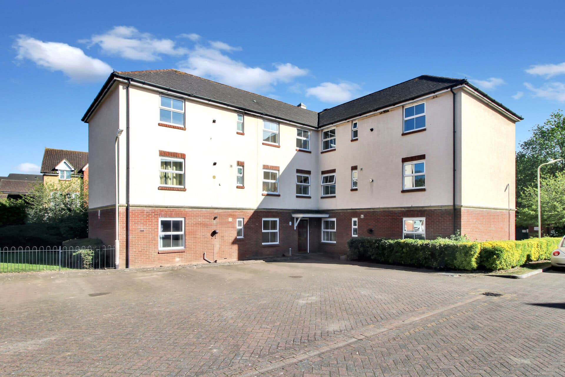 Alderney Way, Kennington, TN24