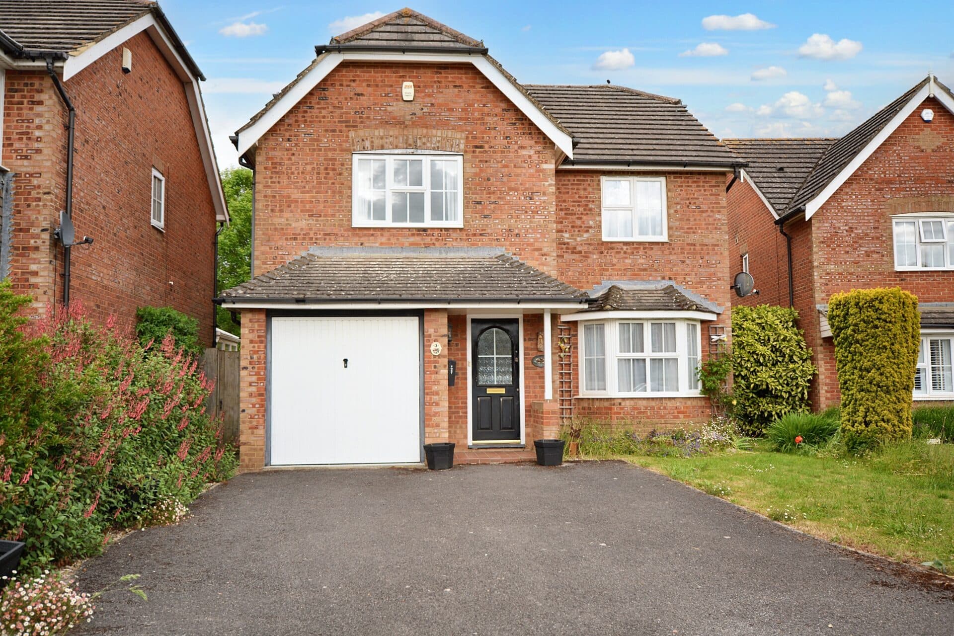 Atkinson Walk, Kennington, TN24