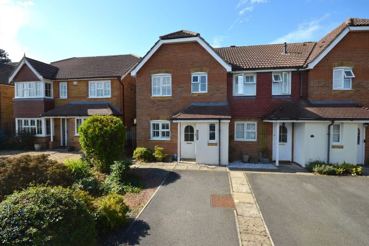 Folks Wood Way, Lympne, CT21