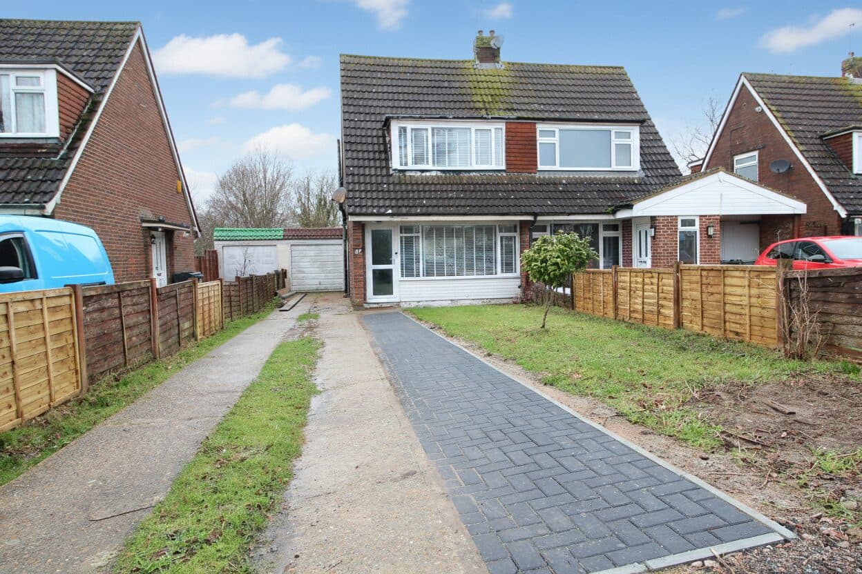 Cleves Way, Ashford, TN23