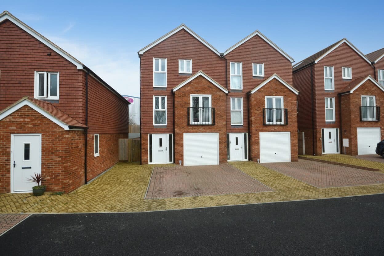 Biggins Wood Road, Cheriton, CT19