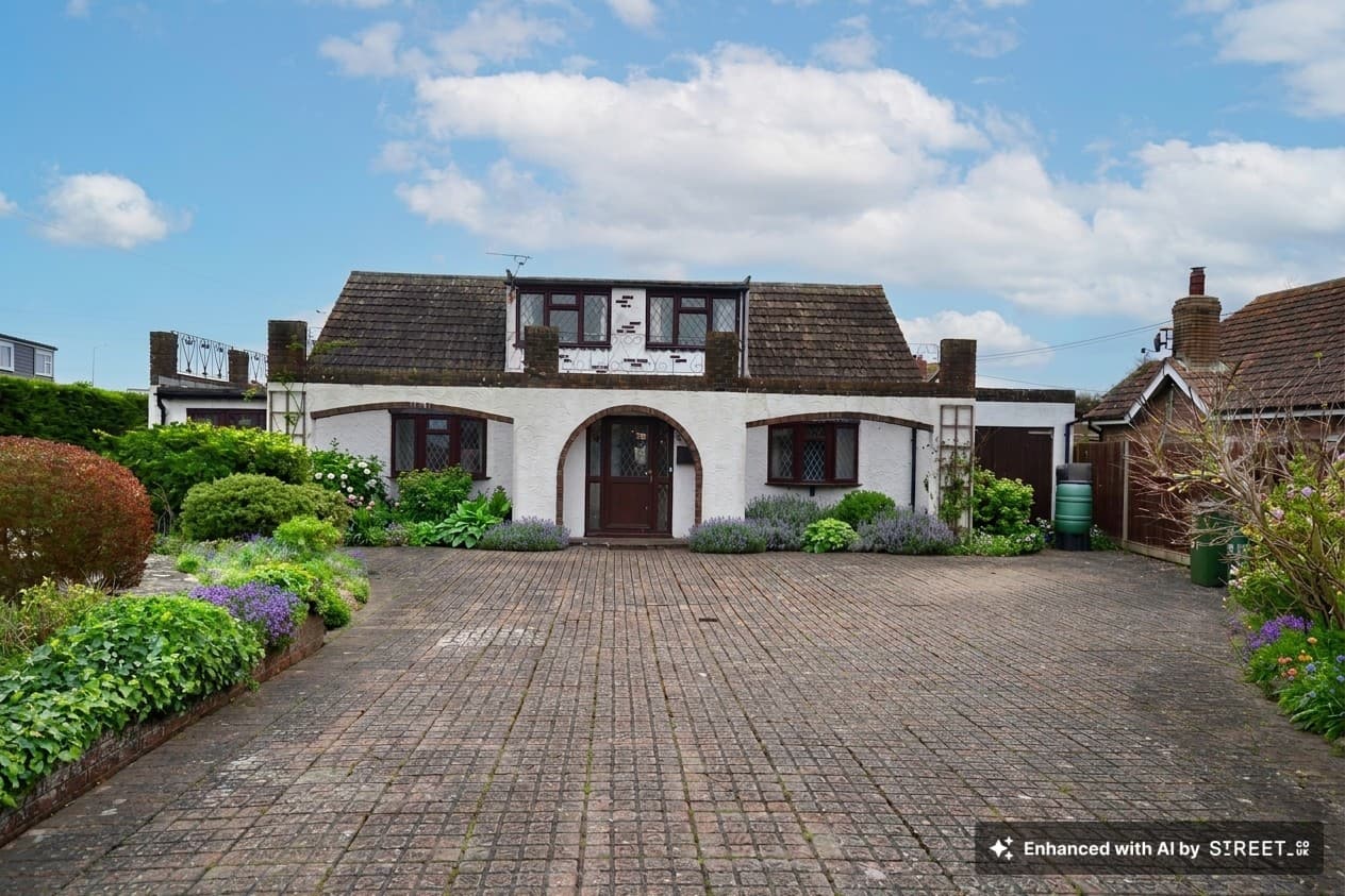 Cobsden Road, St. Marys Bay, TN29