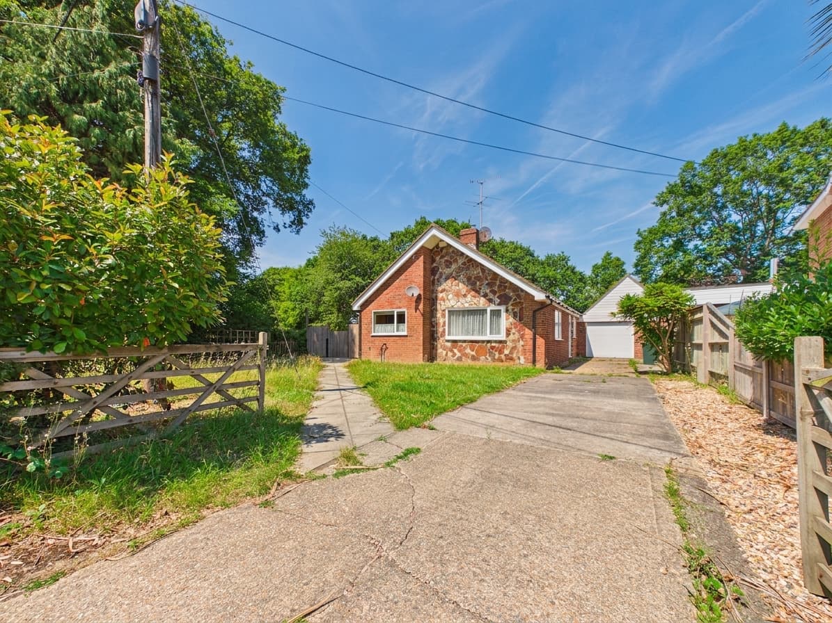 Bromley Green Road, Ruckinge, TN26