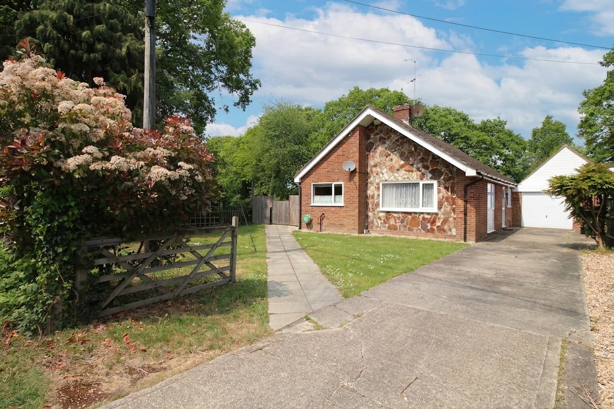 Bromley Green Road, Ruckinge, TN26