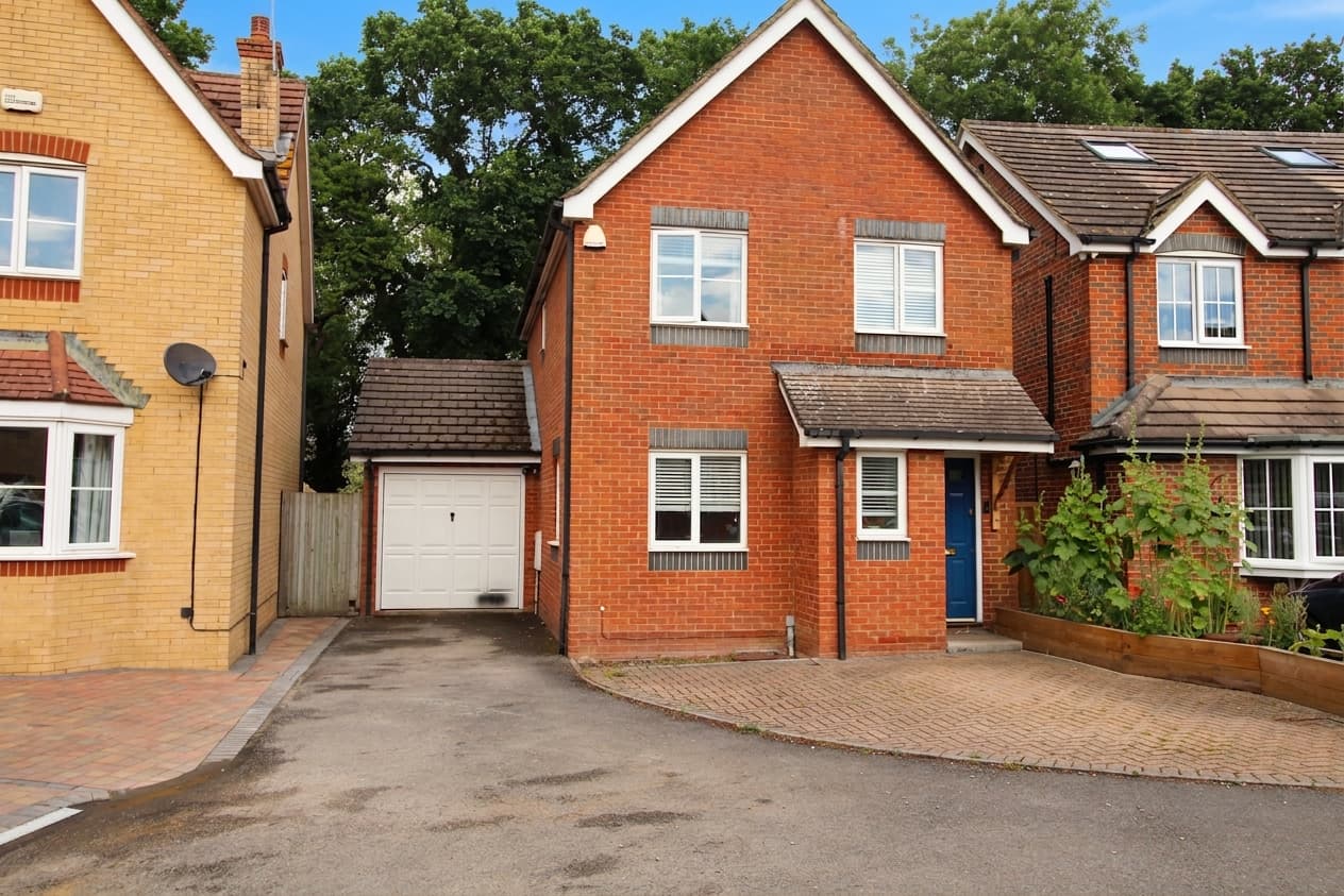 Collie Drive, Kingsnorth, TN23