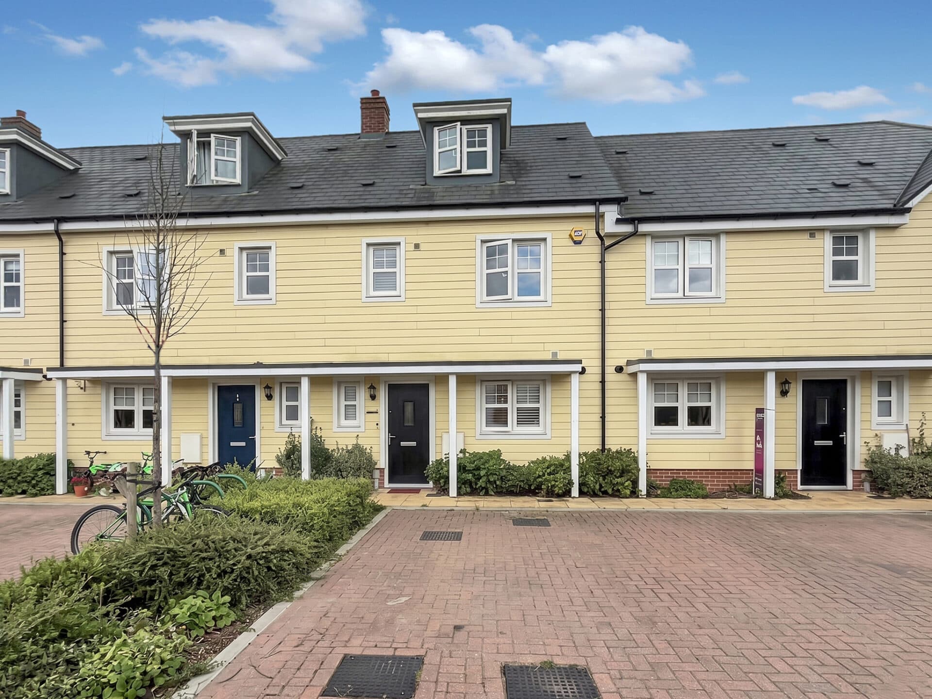 Shearwater Close, Finberry, TN25