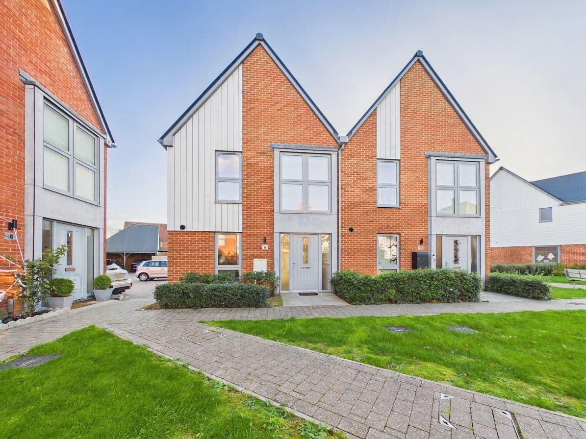 Skipper Walk, Kennington, TN24